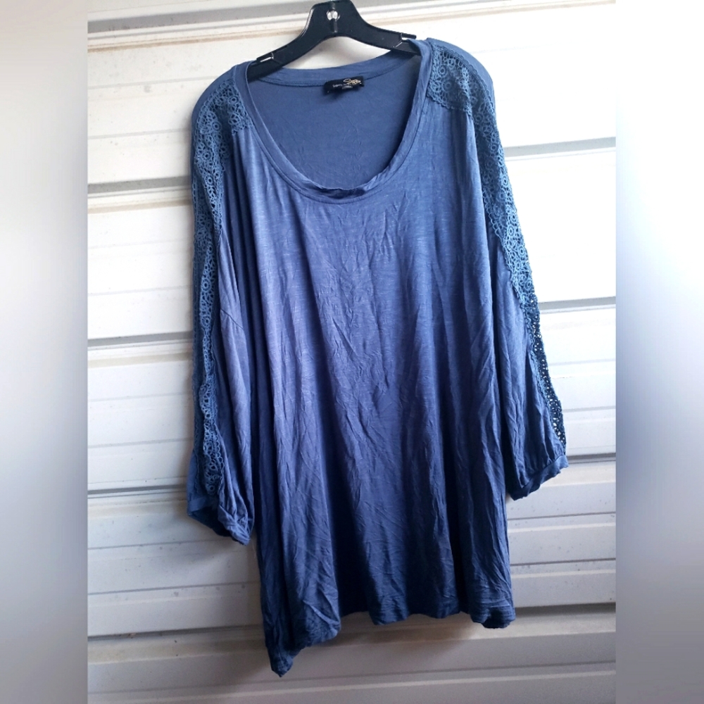 2X Plus Size Blue knit top Suzanne Betro summer spring shirt